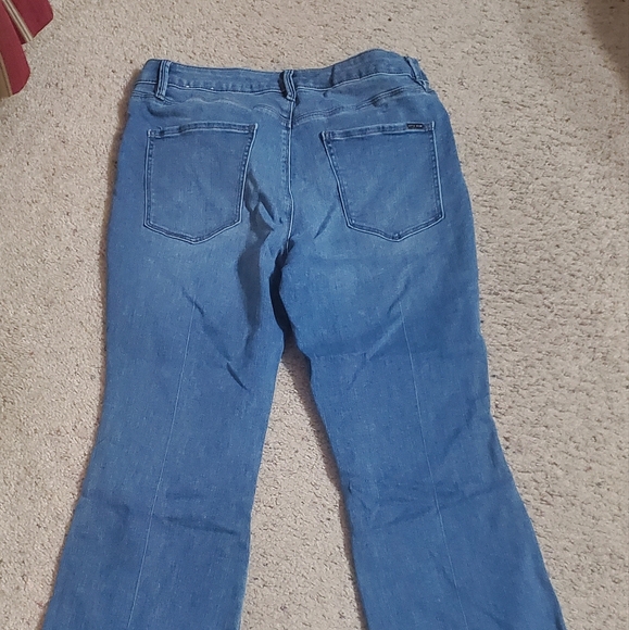 Jeans - Picture 2 of 5